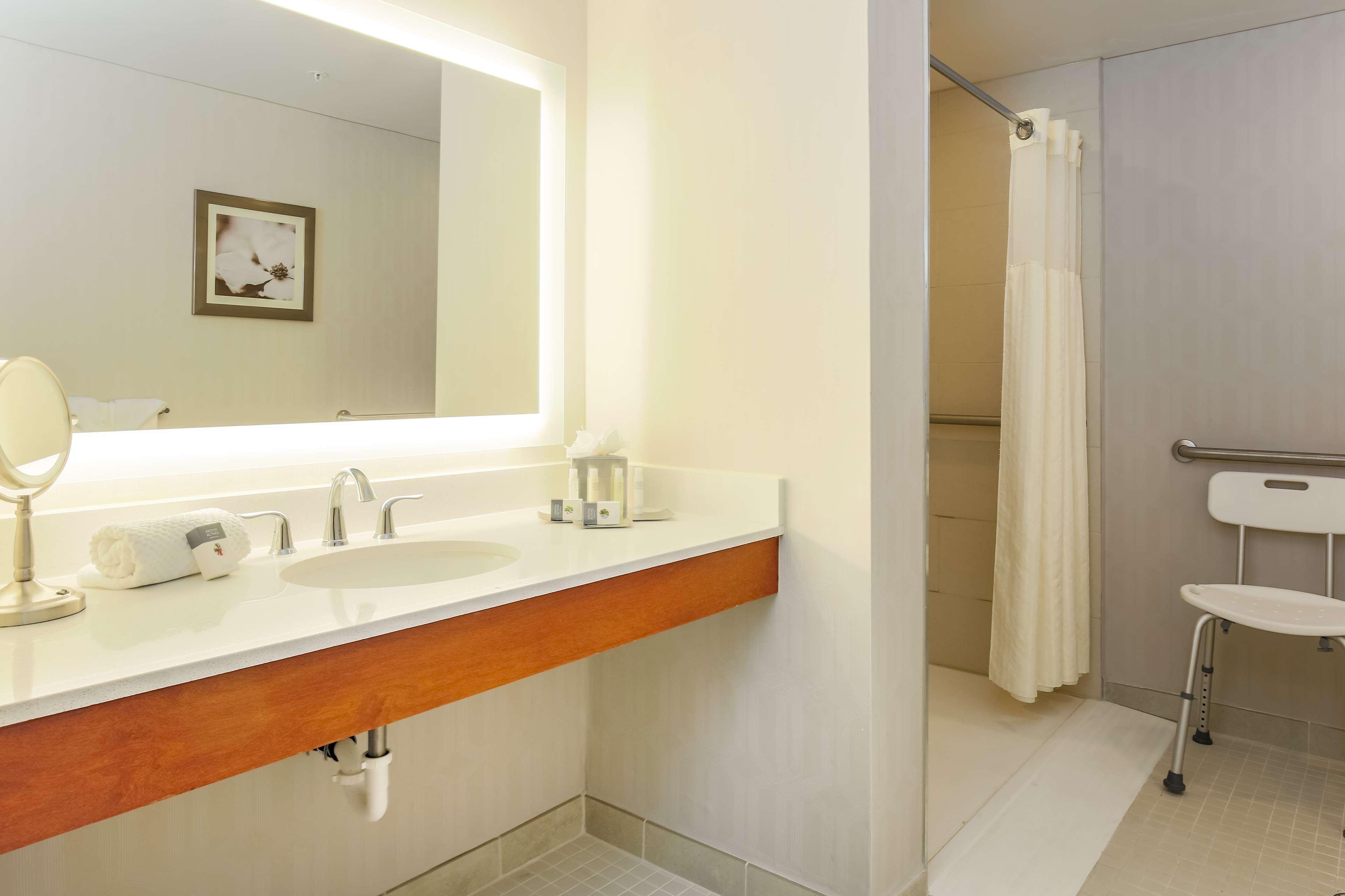 Hotel Doubletree By Hilton Atlanta Airport College Park Zewnętrze zdjęcie