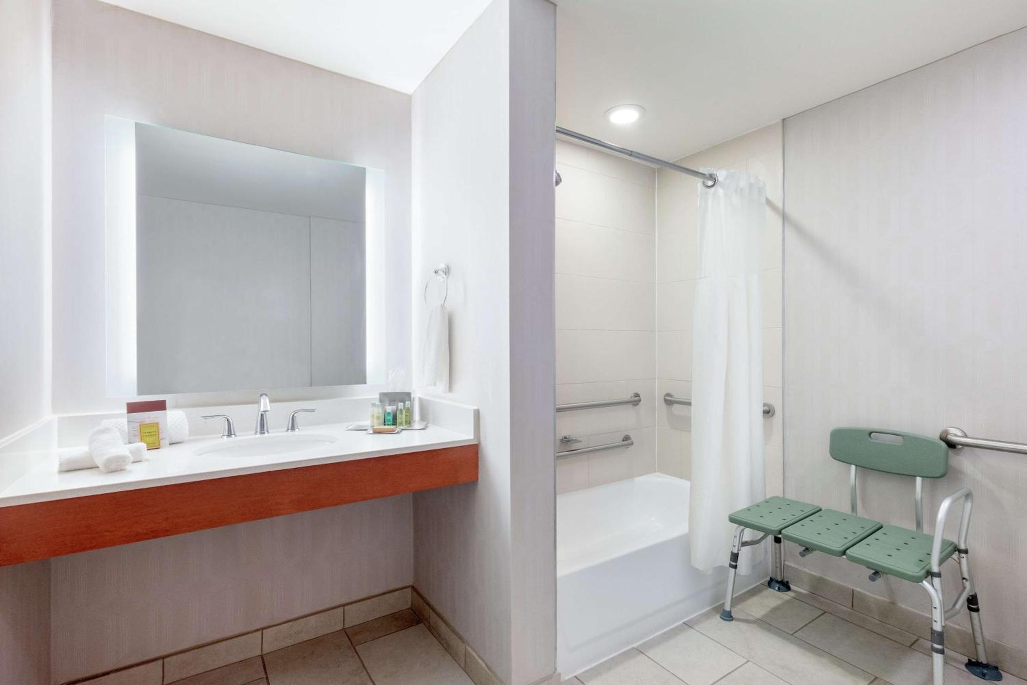 Hotel Doubletree By Hilton Atlanta Airport College Park Zewnętrze zdjęcie